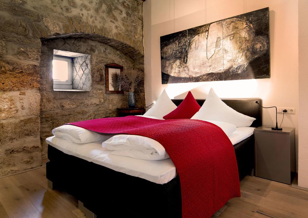 Gaestehaus Edelzimmer Rothenburg ob der Tauber Ruang foto
