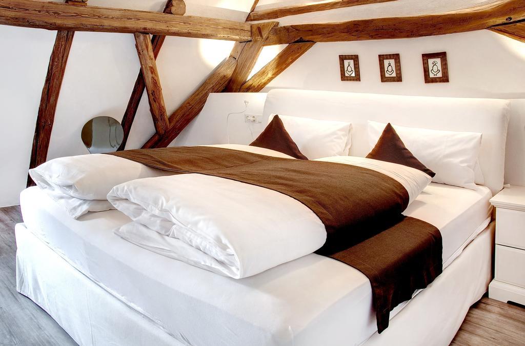 Gaestehaus Edelzimmer Rothenburg ob der Tauber Ruang foto